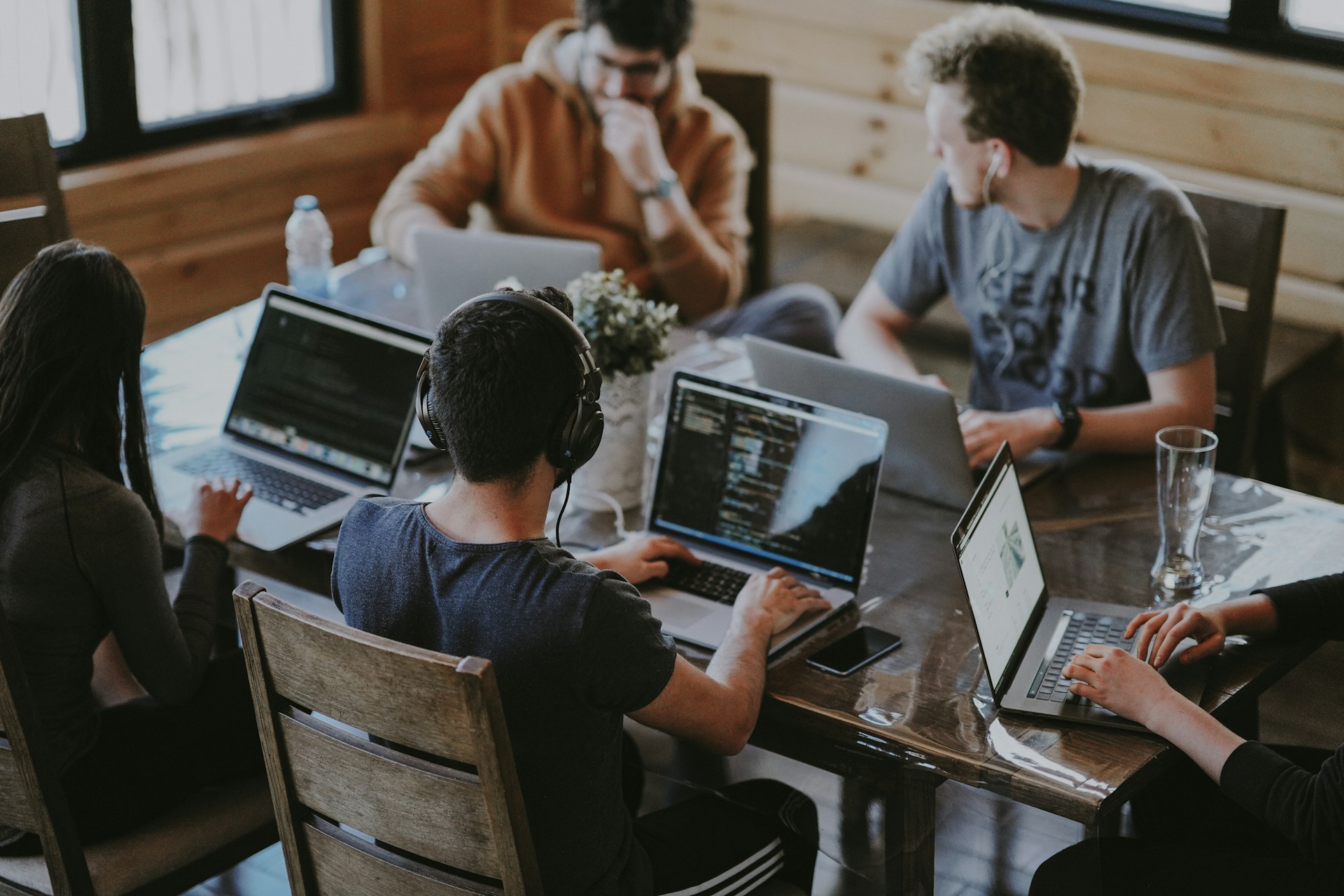 SEO specialists analysing organic search performance on a laptop dashboard